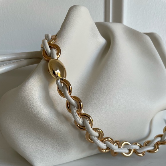 Soft Leather Pouch Bag Medium - Milkshake - Picture 10 of 14